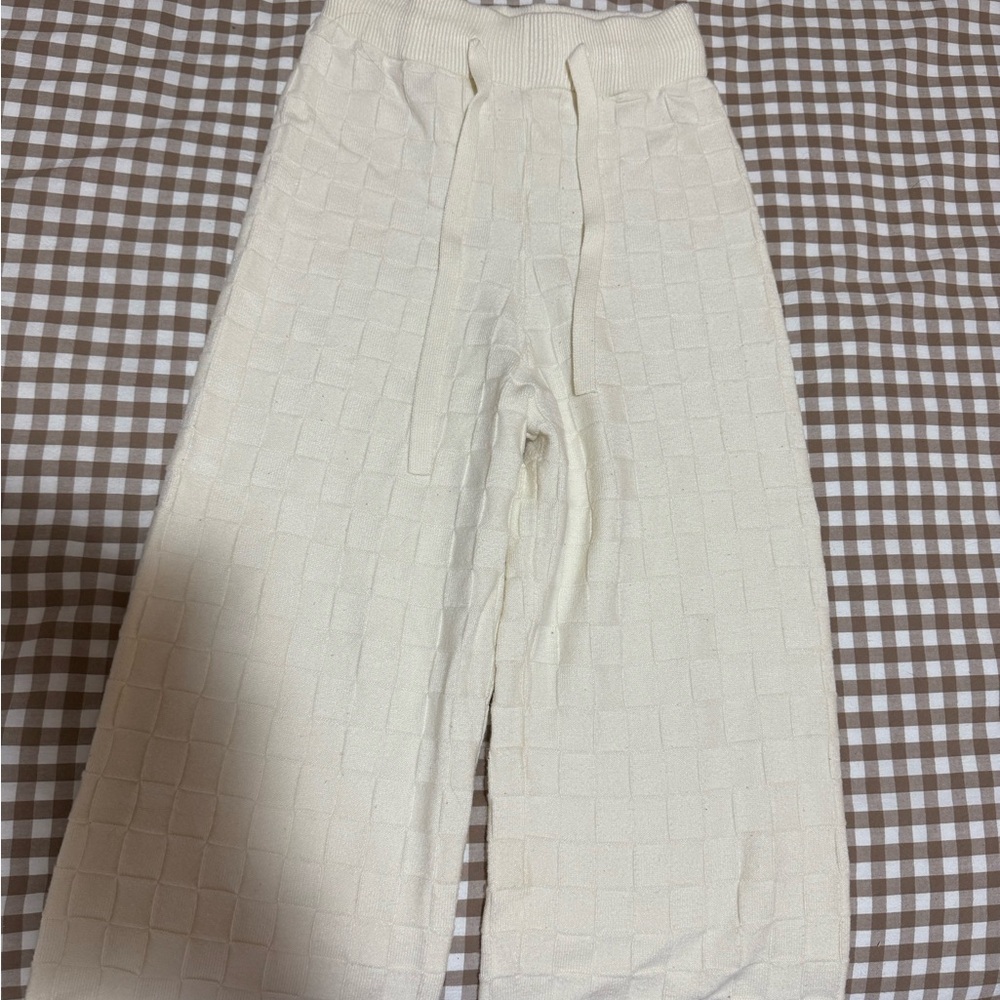 Double Zero Cream Knit Sweater